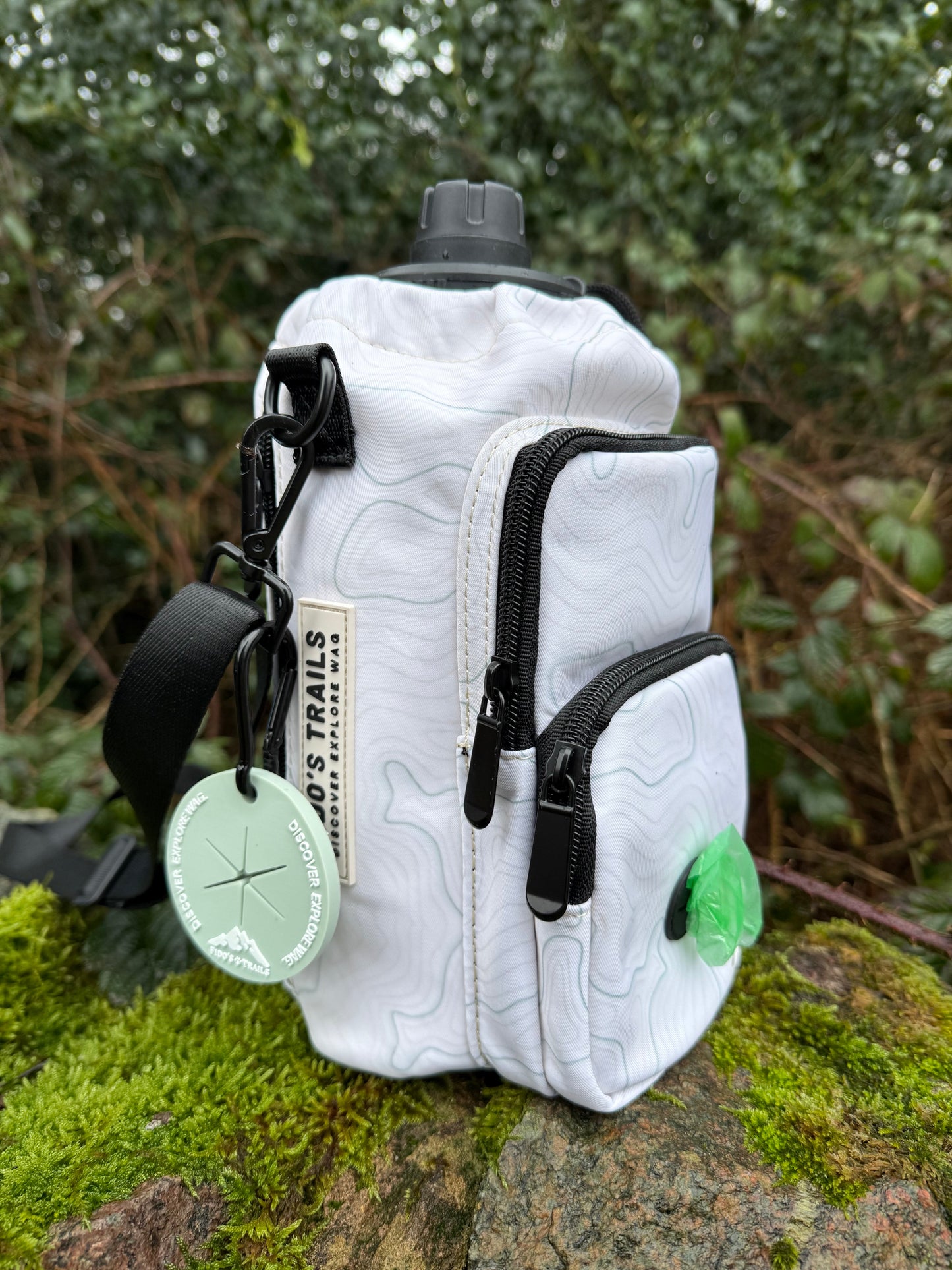 Dog Water Bottle Bag | Contour Trail Crossbody Carrier